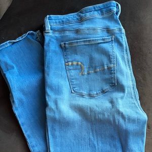 American Eagle Women’s Jeans Size 18
